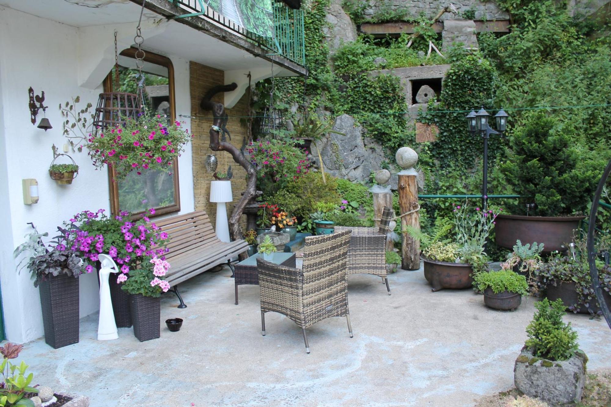 Studio Malou, Cuisine, Salle D'Eau, Terrasse Amenagee Olliergues Екстер'єр фото